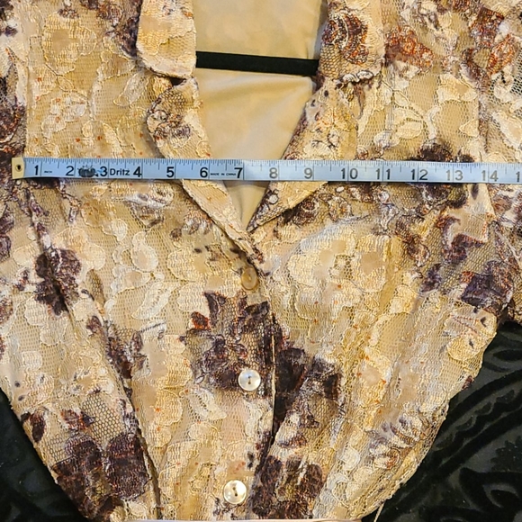 Floral blouse - Picture 7 of 8